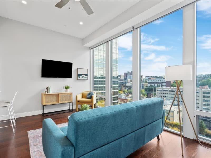 Cozysuites Roomy 1Br, Ppg Paints Arena, Pitts Pittsburgh Esterno foto
