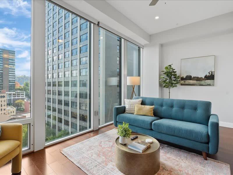 Cozysuites Roomy 1Br, Ppg Paints Arena, Pitts Pittsburgh Esterno foto